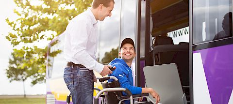 Behindertenfreundliche Busvermietung